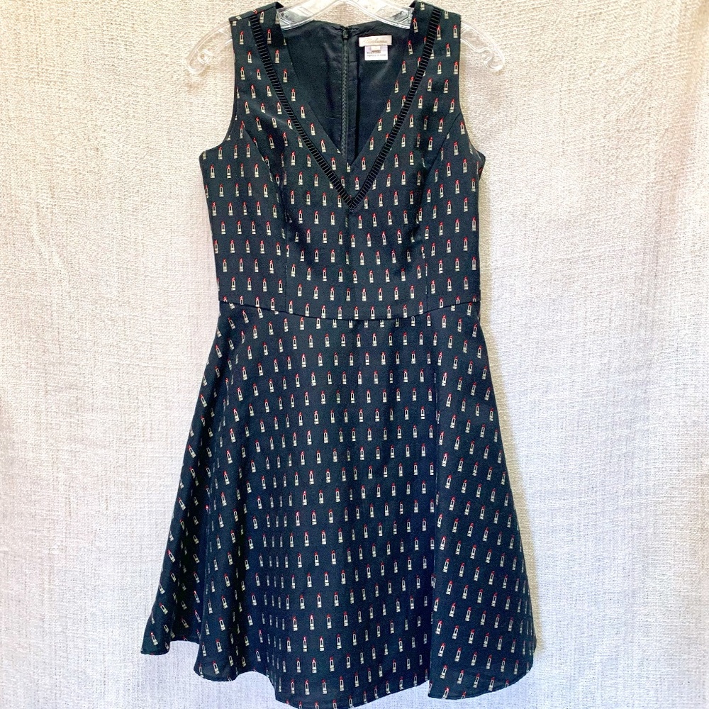 Shoshanna lipstick print flare dress in black size 4